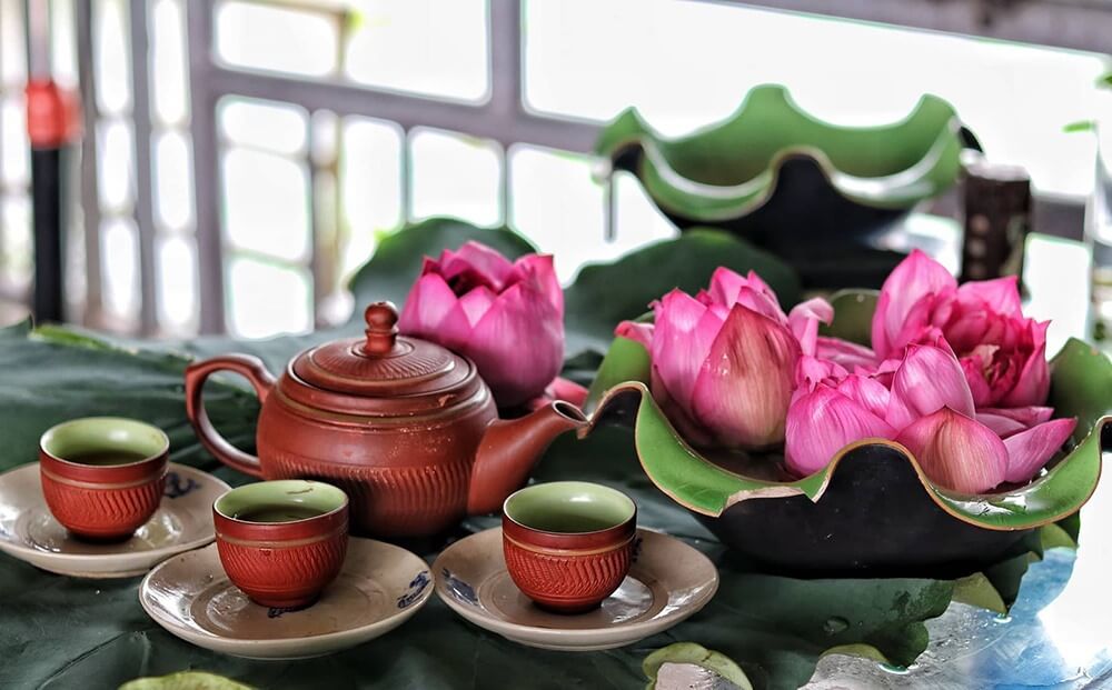 Vietnamese Lotus tea - tea that captures the essence of the lotus flower. 